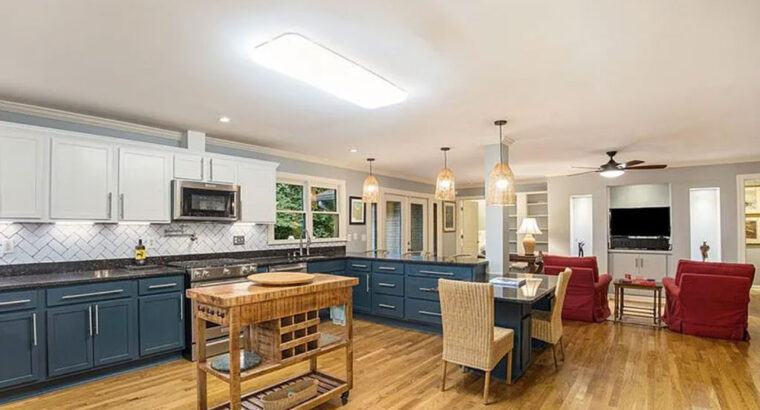 1917 Ravenwood Way NE, Atlanta for Sale